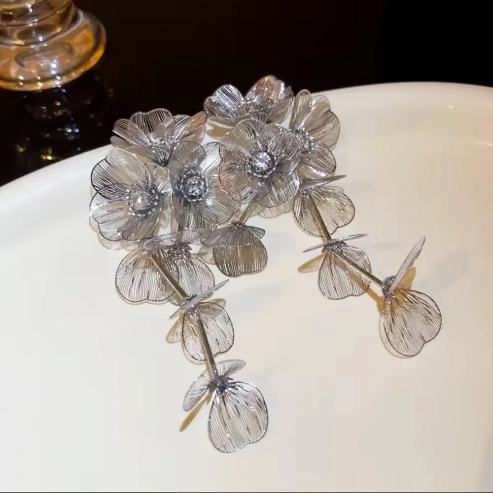 Zara Kate Middleton cascading floral Silver earrings